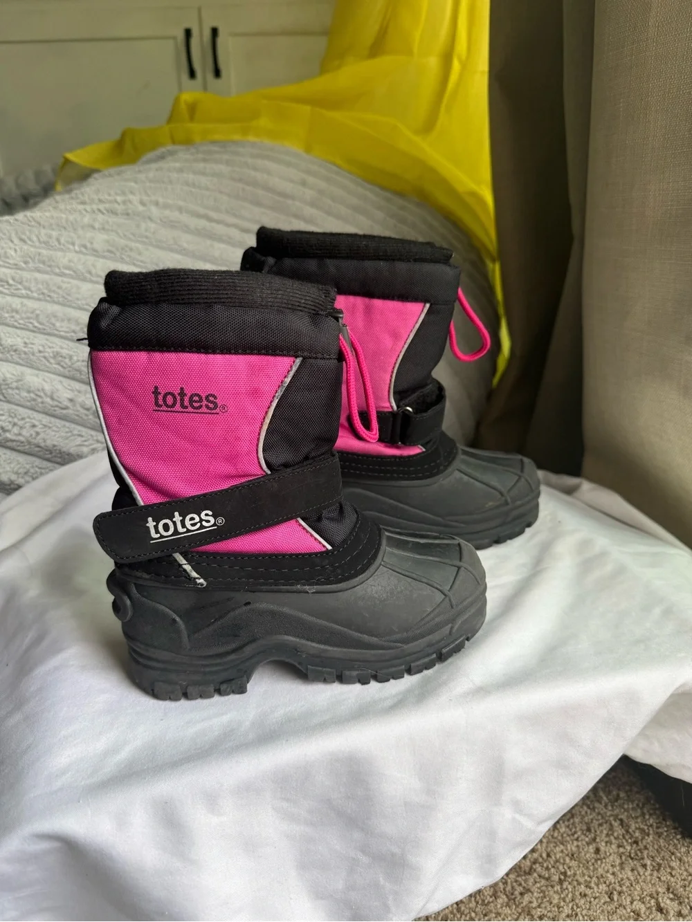 totes Pink and Black Kids Winter Snow Boots size